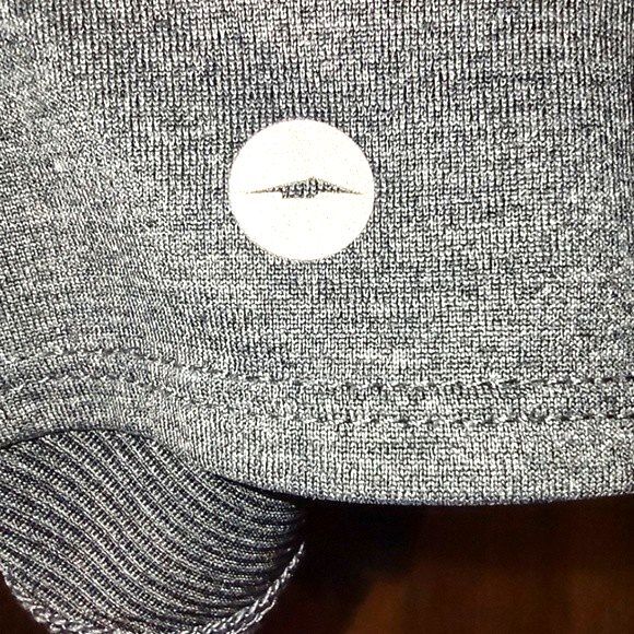 Avia Reversible Tank Top Size M 8/10 (per measurements). - Picture 5 of 6